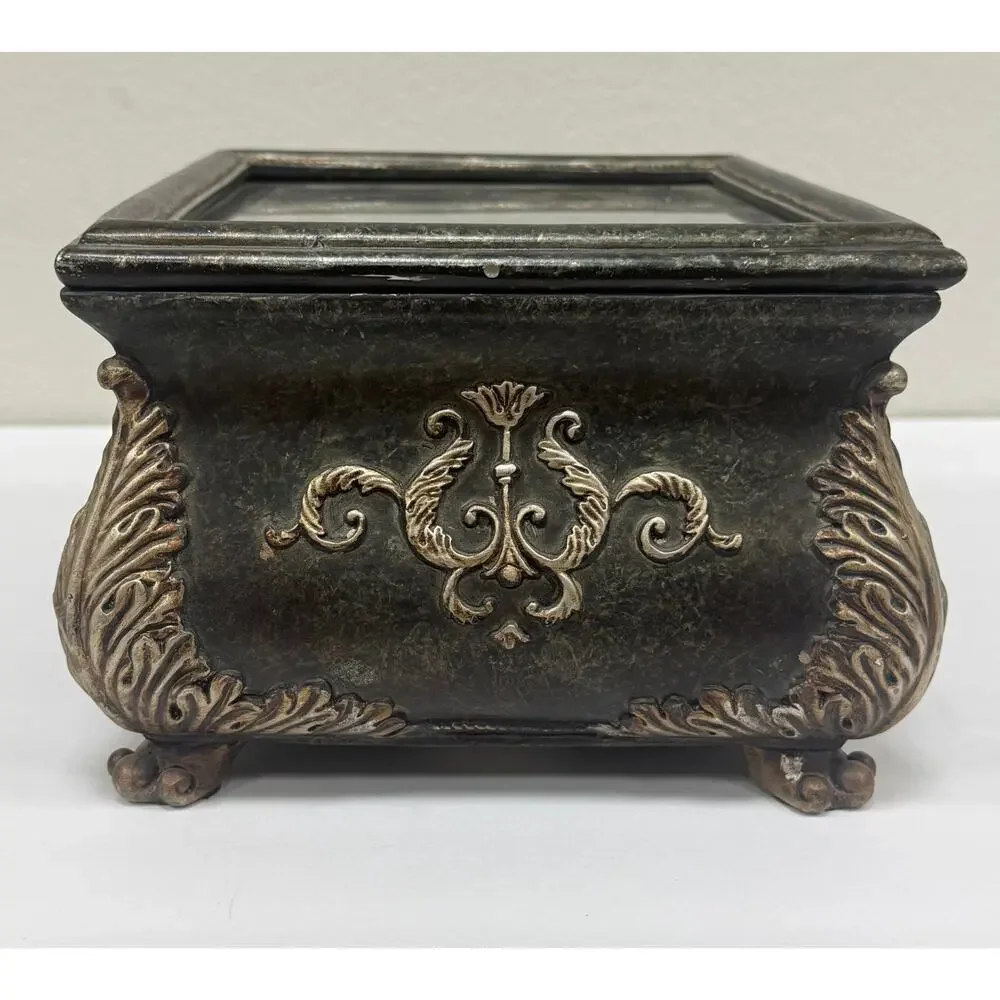 Vintage Inspired Beaded Jewelry Tinket Box. KK594